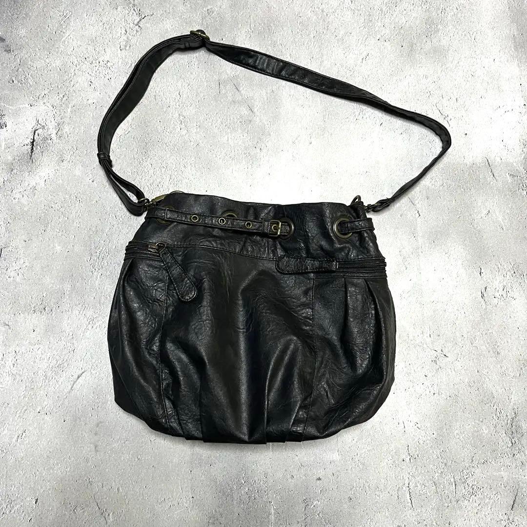 00s archive one shoulderbag grunge y2k