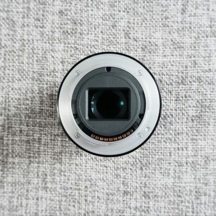 美品 フィルター付 E 55-210mm F4.5-6.3 OSS 望遠レンズ