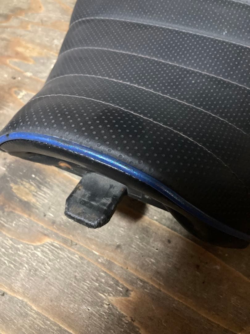 ZRX400 三段シート バイクシート 黒/青 - メルカリ