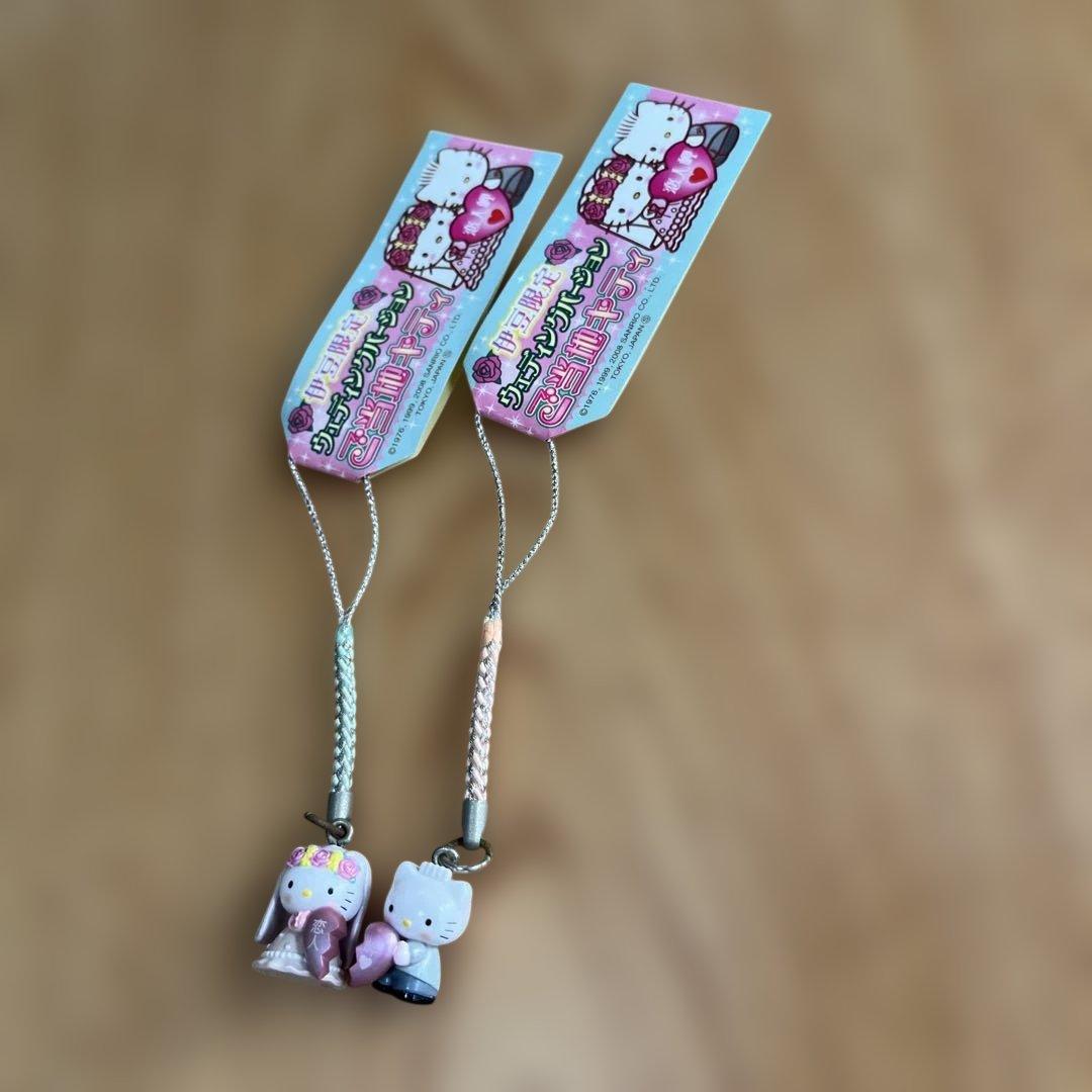 ご当地キティ　伊豆限定　ウェディングバージョン　恋人岬　ペアストラップ ご当地キティ 伊豆限定 ウェディングバージョン 恋人岬 ペアストラップ