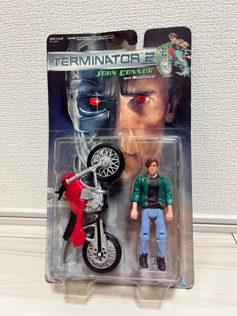 ジョン・コナー　フィギュア　ターミネーター2 エンドスケルトン　ケナー ターミネーター2』ジョン・コナーがアクションフィギュアで登場