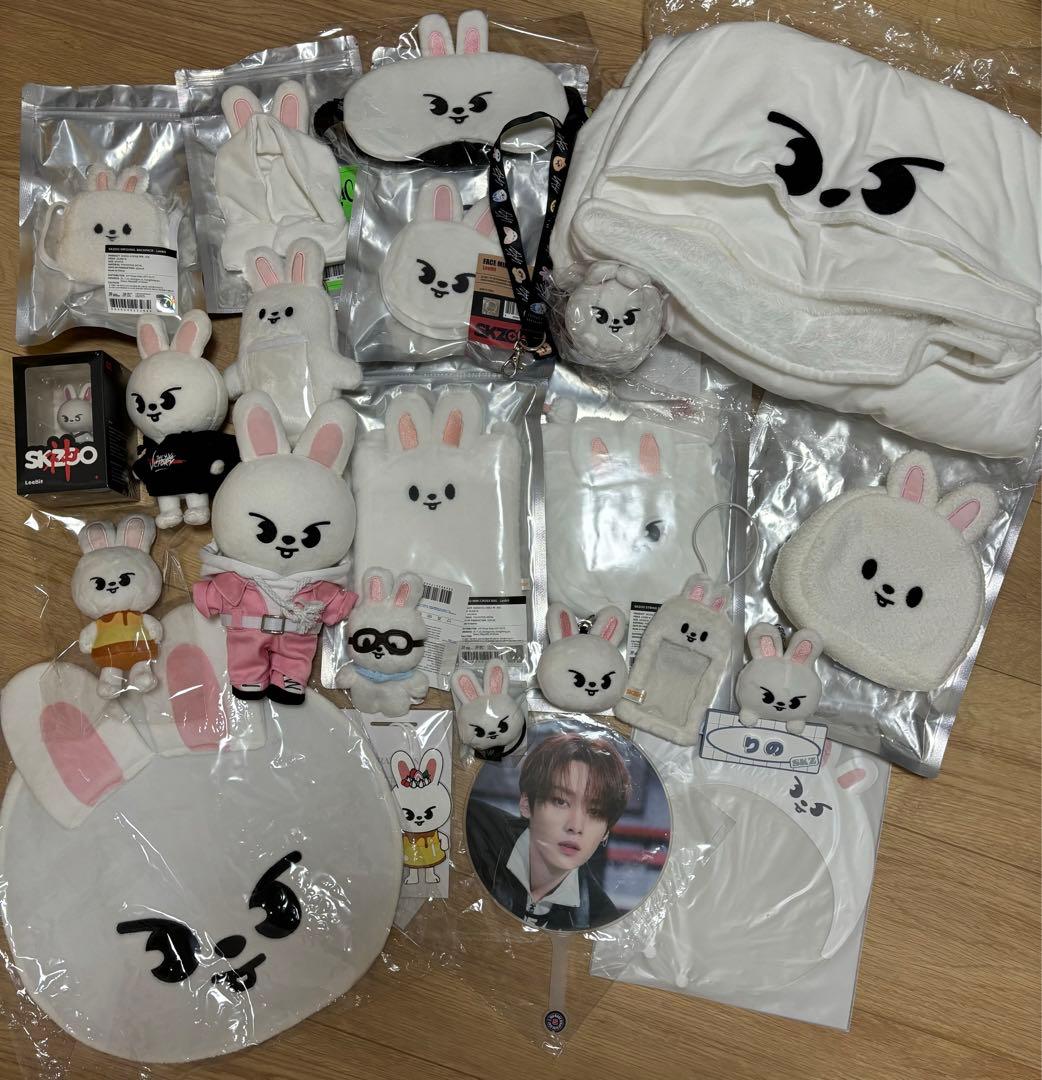 SKZOO スキズ リノ リービット グッズ セット stray kids - メルカリ