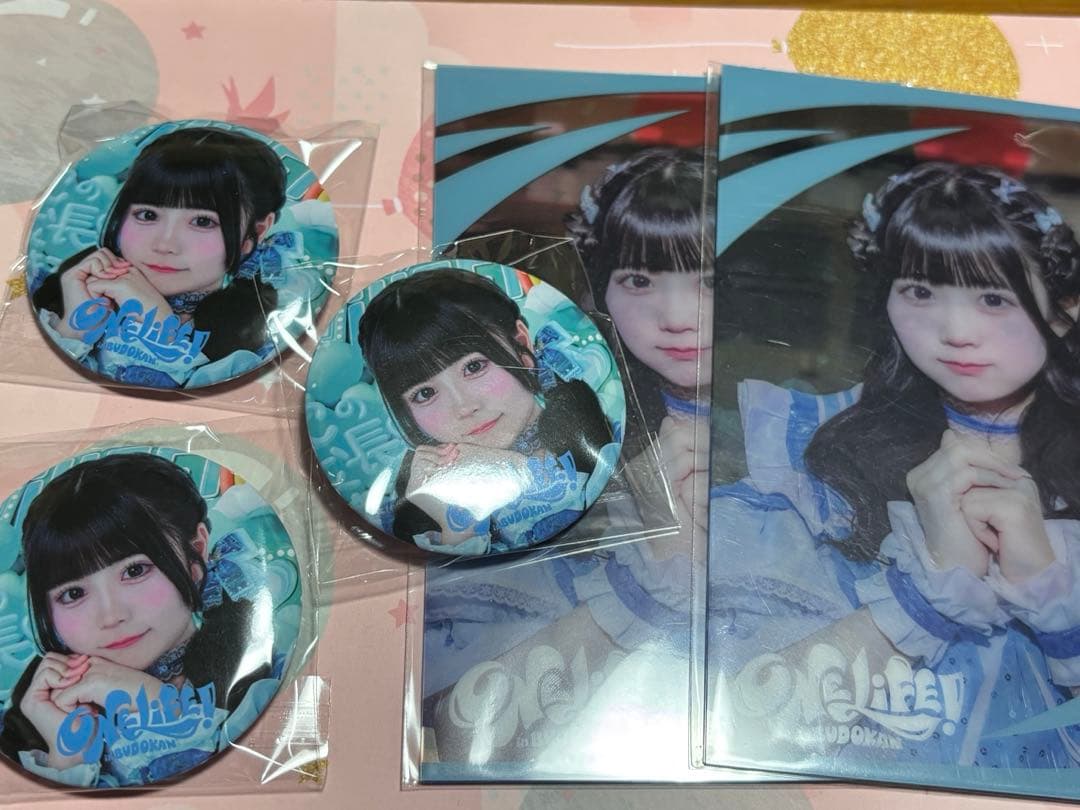 iLiFE! 缶バッジ クリアカード 虹羽みに くじ 武道館 ONELiFE - メルカリ