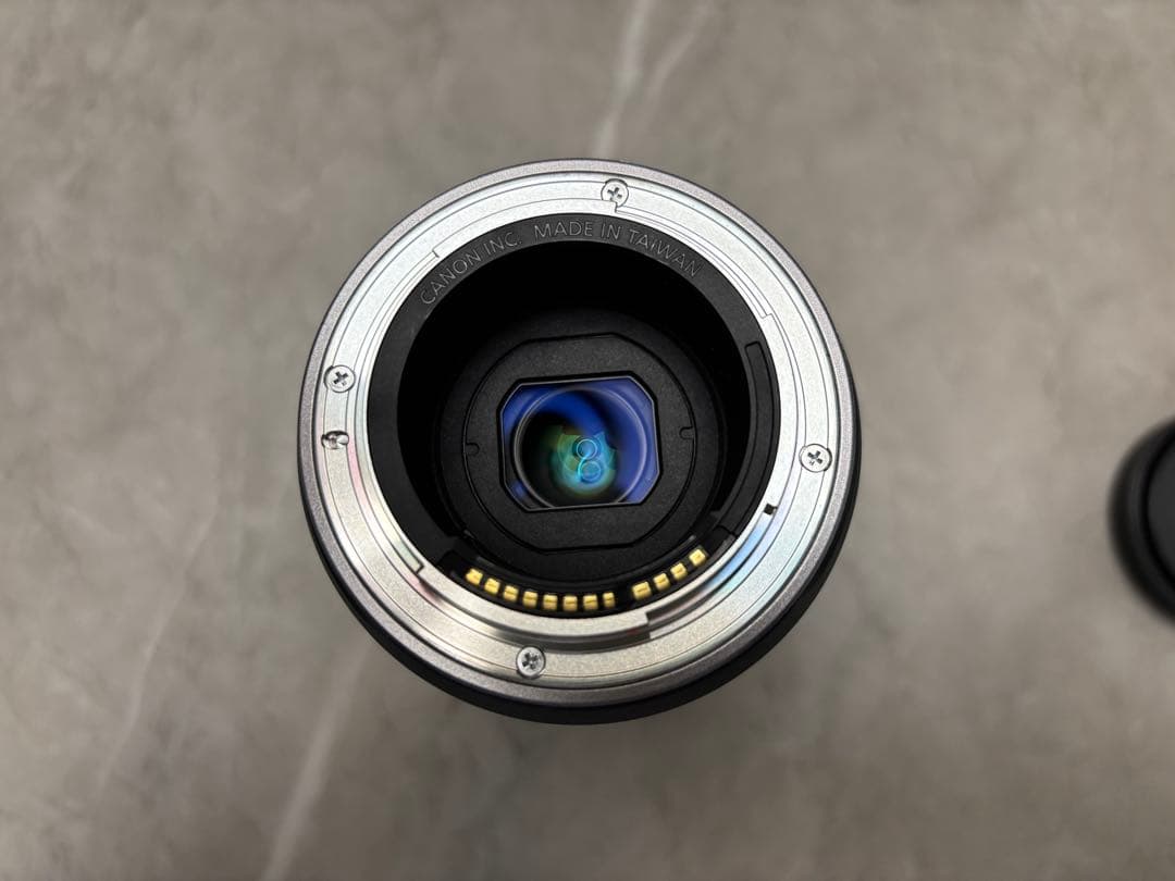 ほぼ新品　Canon RF100-400mm F5.6-8 IS USM レンズ