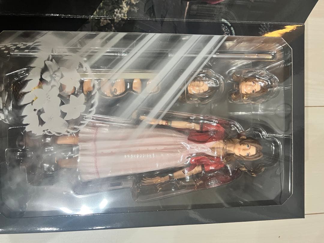 新品未開封　プレイアーツ改　エアリス