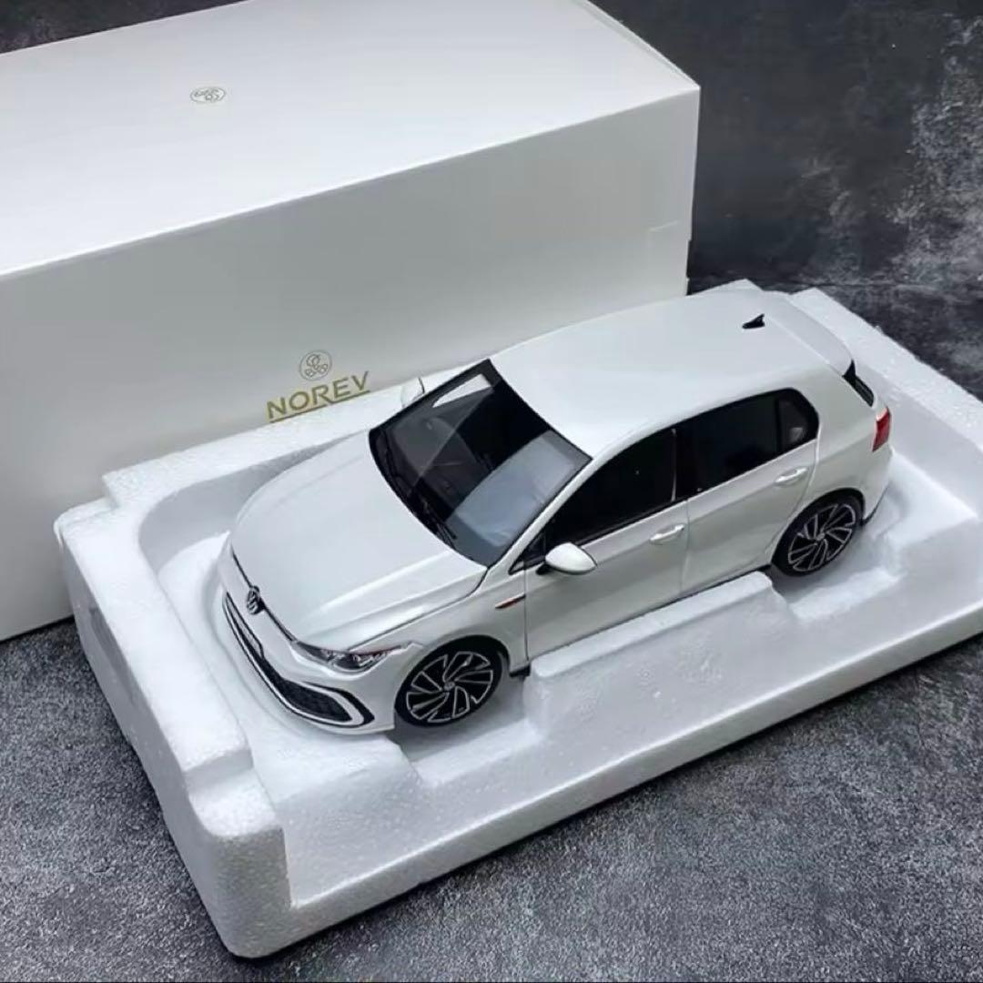 NOREV Volkswagen Golf 1/18スケールモデル