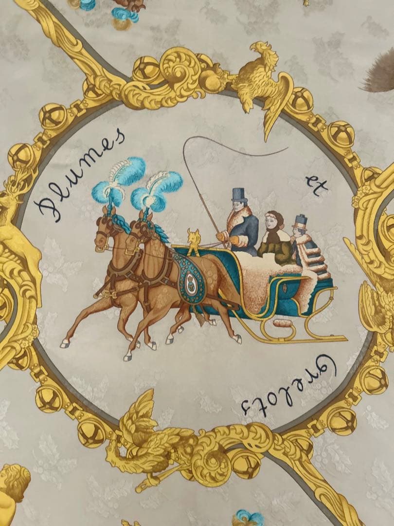 エルメススカーフ カレ90/柄名:羽根飾りと鈴《ジャガード地》