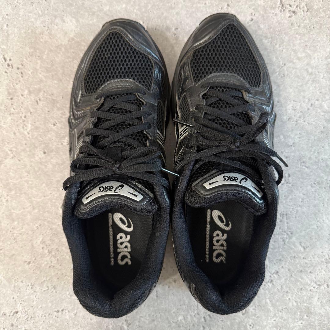 美品 アシックス GEL-KAYANO 14 ブラック×シルバー 27.5cm