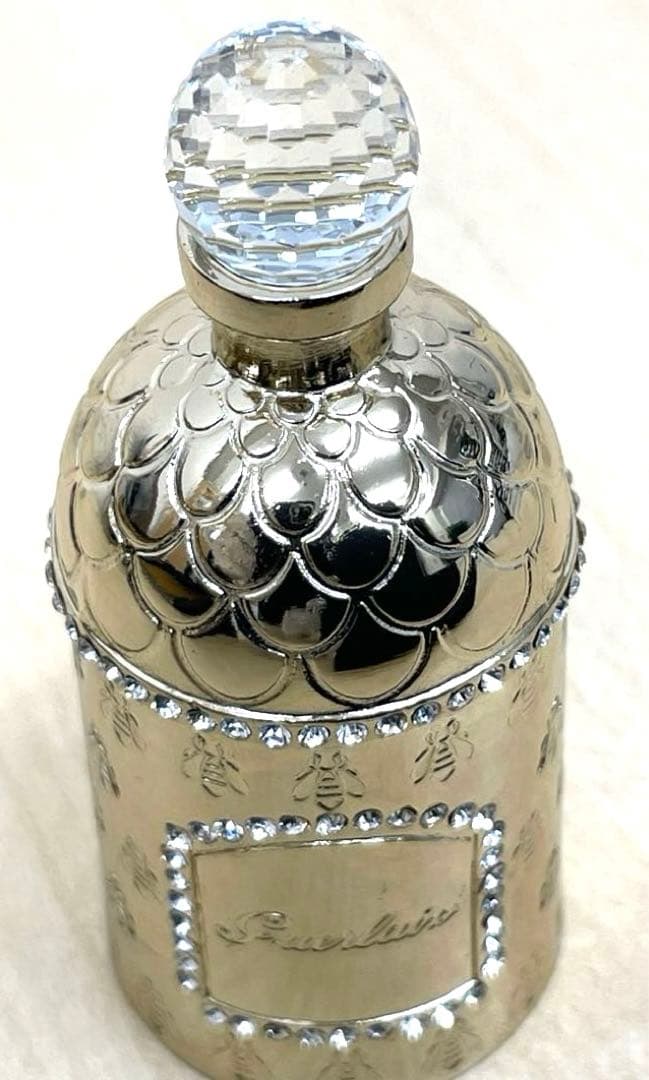 ⭐️GUERLAIN ゲラン ペーパーウェイト ゴールデンビー 香水型