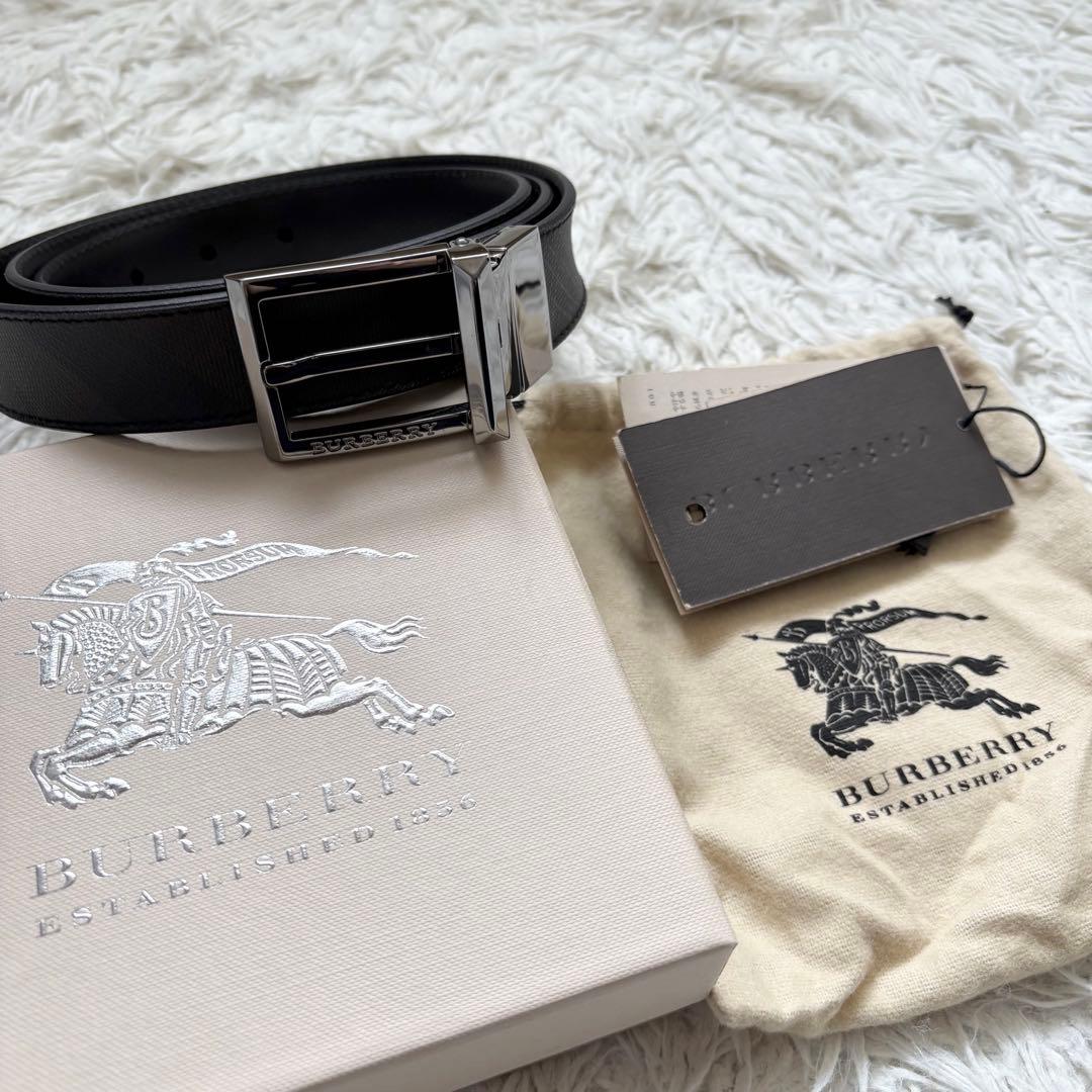未使用　バーバリー メンズ シャドーチェック 回転式　レザーベルト　リバーシブル BURBERRY（バーバリー） ベルト メンズリバーシブル 回転式 8065344