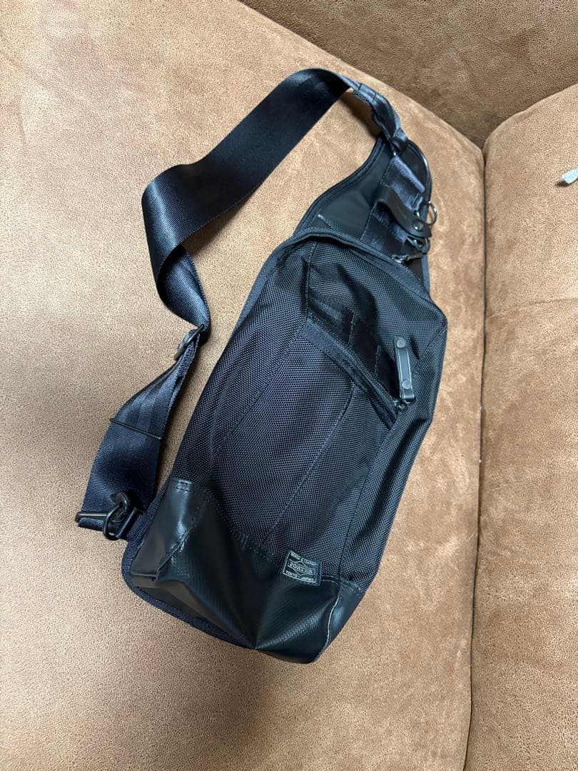 ポーター　 SLING SHOULDER BAG UPSIDE(アップサイド) 2WAY SLING SHOULDER BAG | 吉田カバン