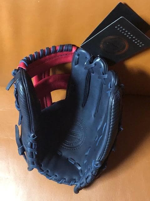 新品☆最高級USA限定発売☆星条旗ロゴ☆アンダーアーマー☆内野手