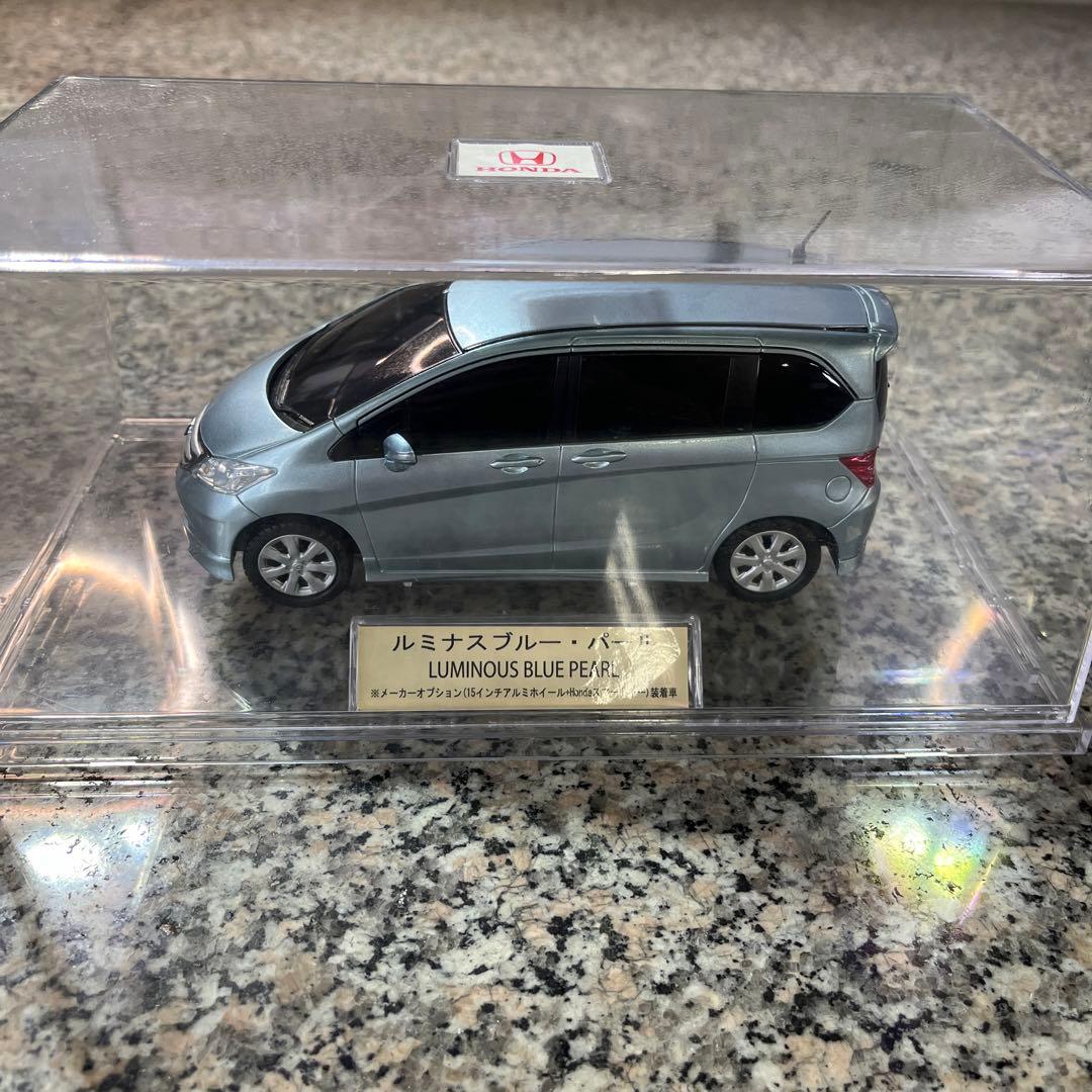 HONDA ホンダ ルミナスブルー・パール FREED フリード モデルカー格安