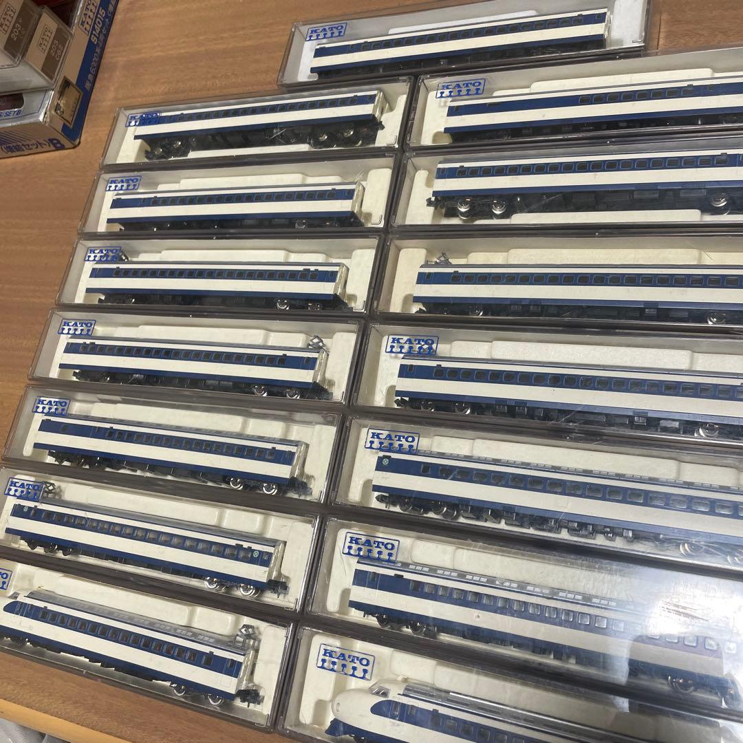 Nゲージ鉄道模型 15両セット 青と白