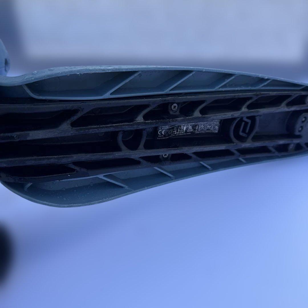 SCOOT AND RIDE 三輪車 ブルー　変形できるタイプ