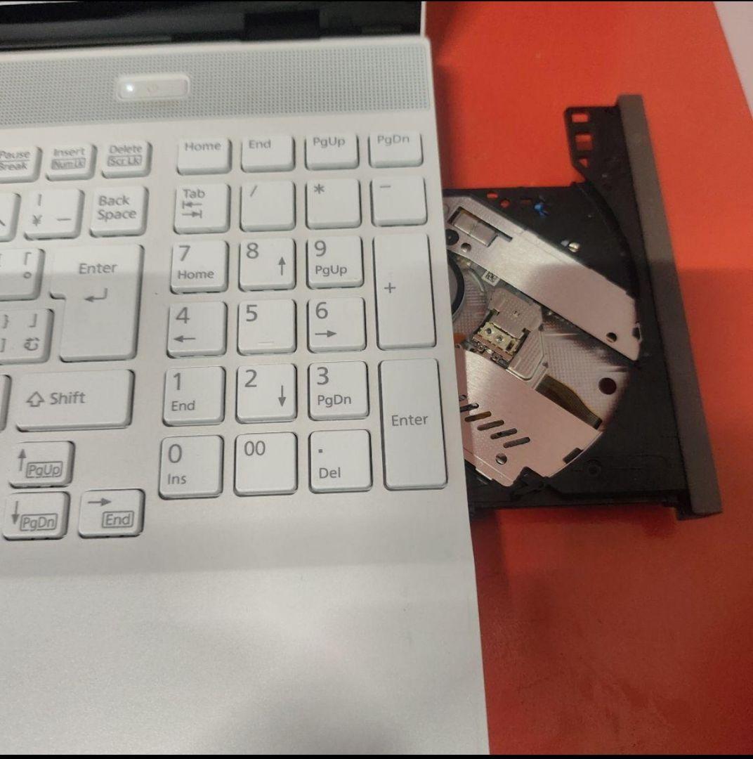 富士通 ノートパソコン オフィス付き 爆速SSD搭載 - メルカリ