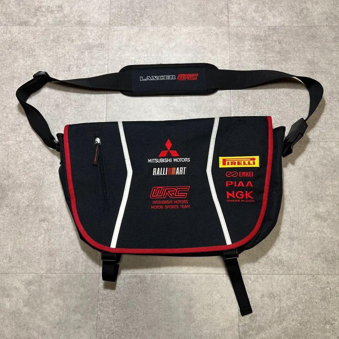 バッグ MITSUBISHI MOTORS messenger Bag Black MITSUBISHI MOTORS 2WAY ショルダーバッグ – MITSUBISHI MOTORS ONLINE