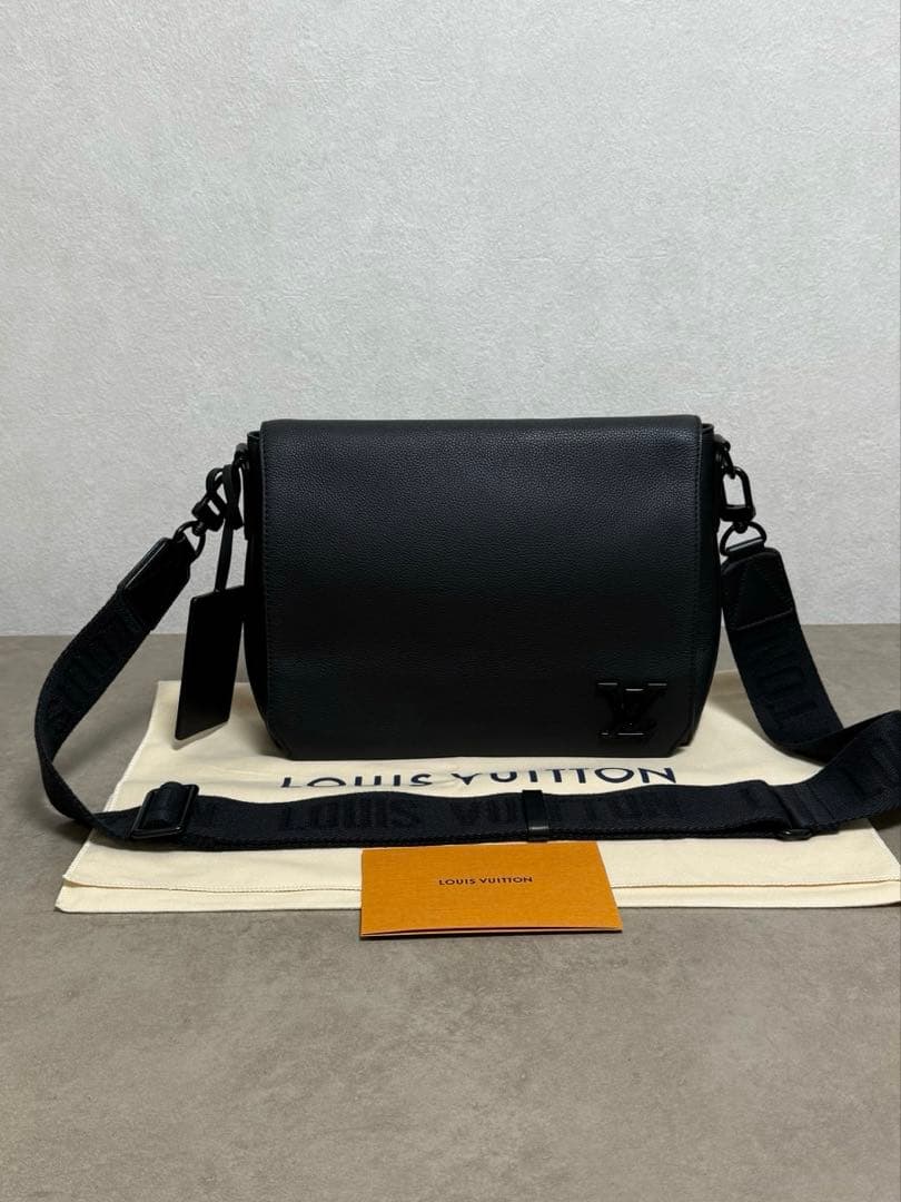 極美✨ルイヴィトン M57080 テイクオフメッセンジャー アエログラムブラック LOUIS VUITTON(ルイヴィトン) LVアエログラム テイクオフ