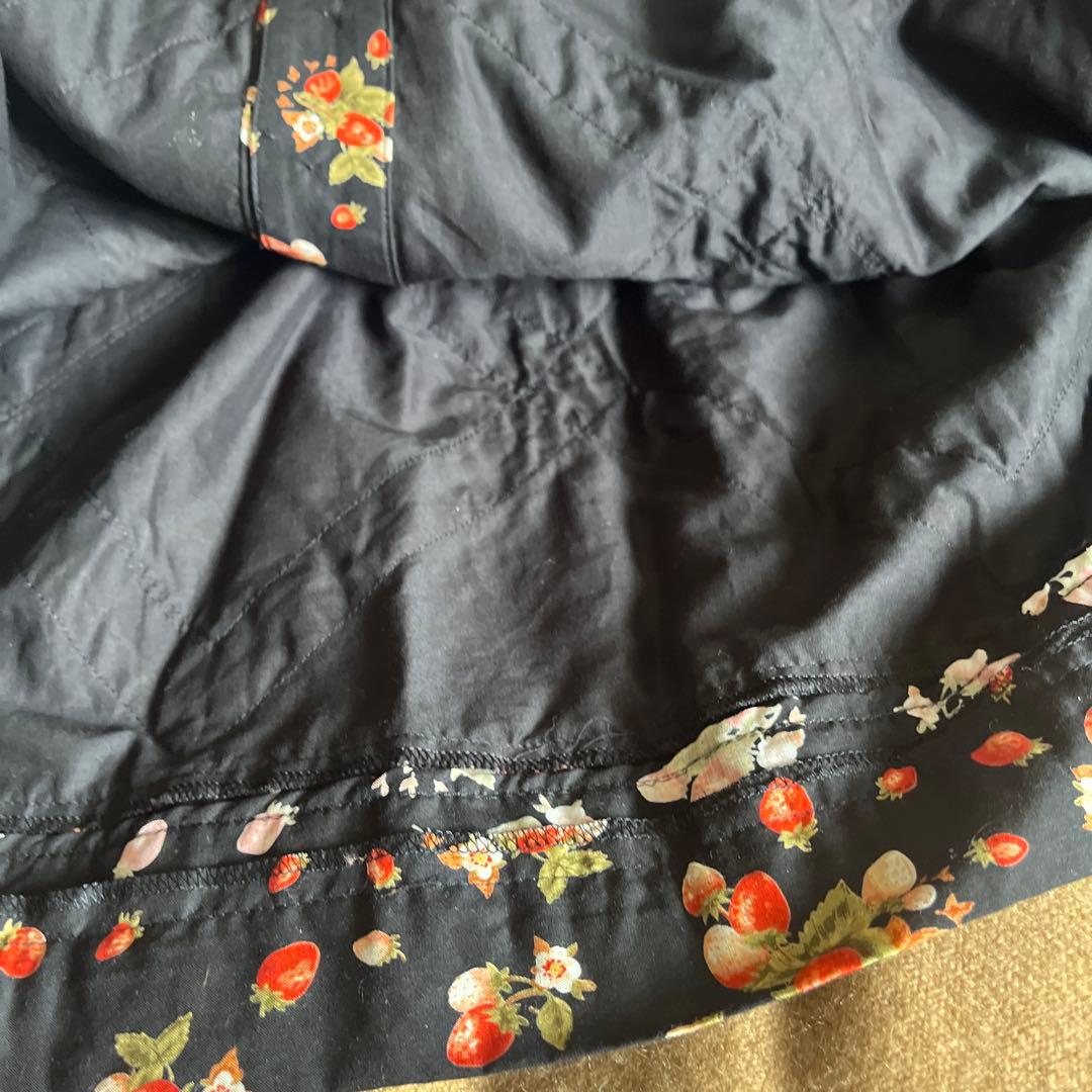 ピンクハウスの花柄のフレアスカートです 10年程前に購入しました 2回