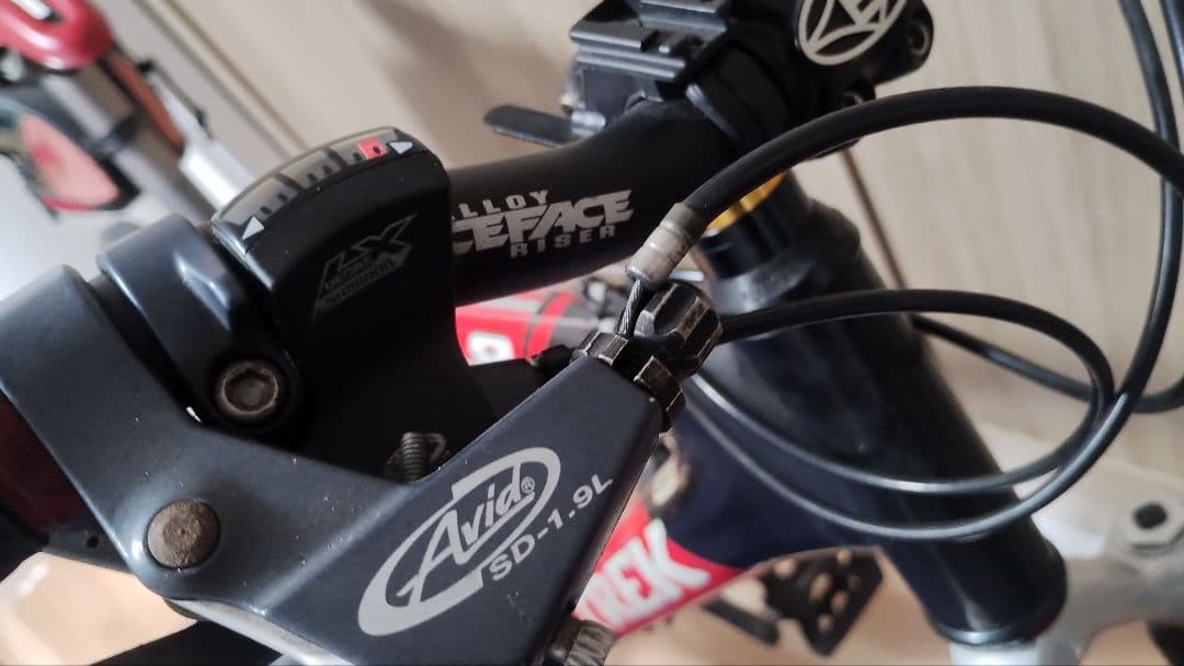 TREK 「トレック」 ELITE 9.8 カーボン XTR LX 浜松 - メルカリ