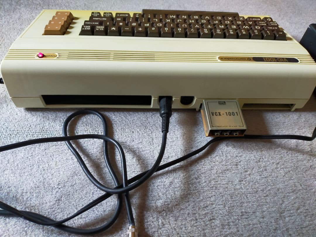 VIC-1001 コモドール レトロバソコン - メルカリ