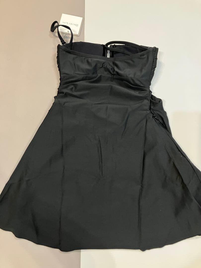 アップルさま　デイジーリン　水着