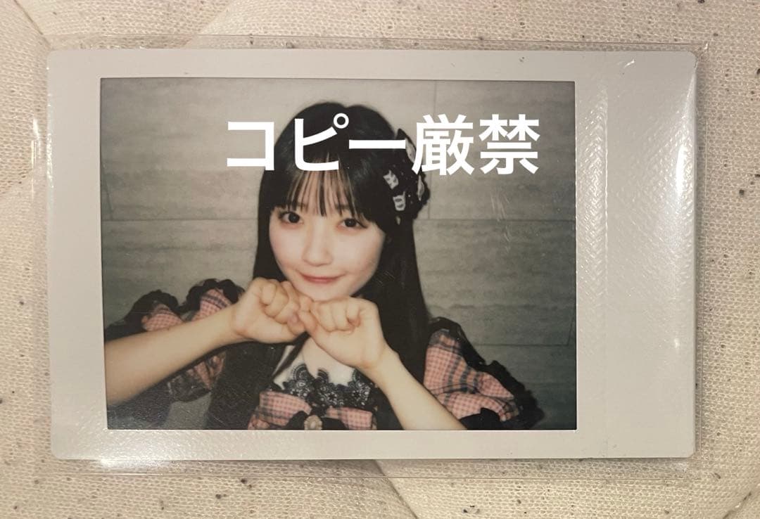 川本笑瑠 チェック衣装 チェキ - メルカリ