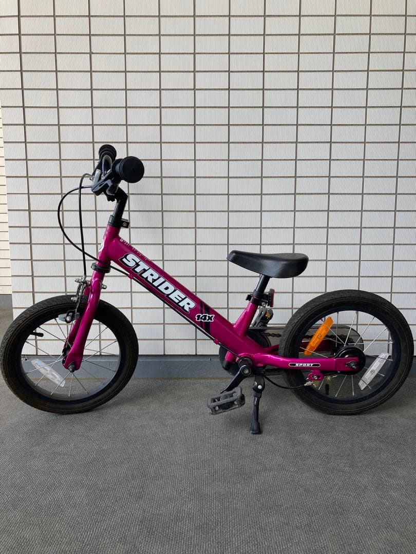 スタンド付】【梱包発送たのメル便】ストライダー 14x ピンク - メルカリ