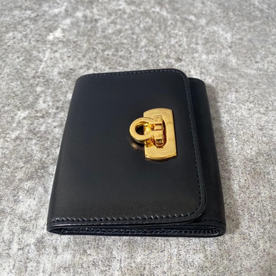 フェラガモ 長財布 ダブルガンチーニ サフィアーノレザー ブラック 黒