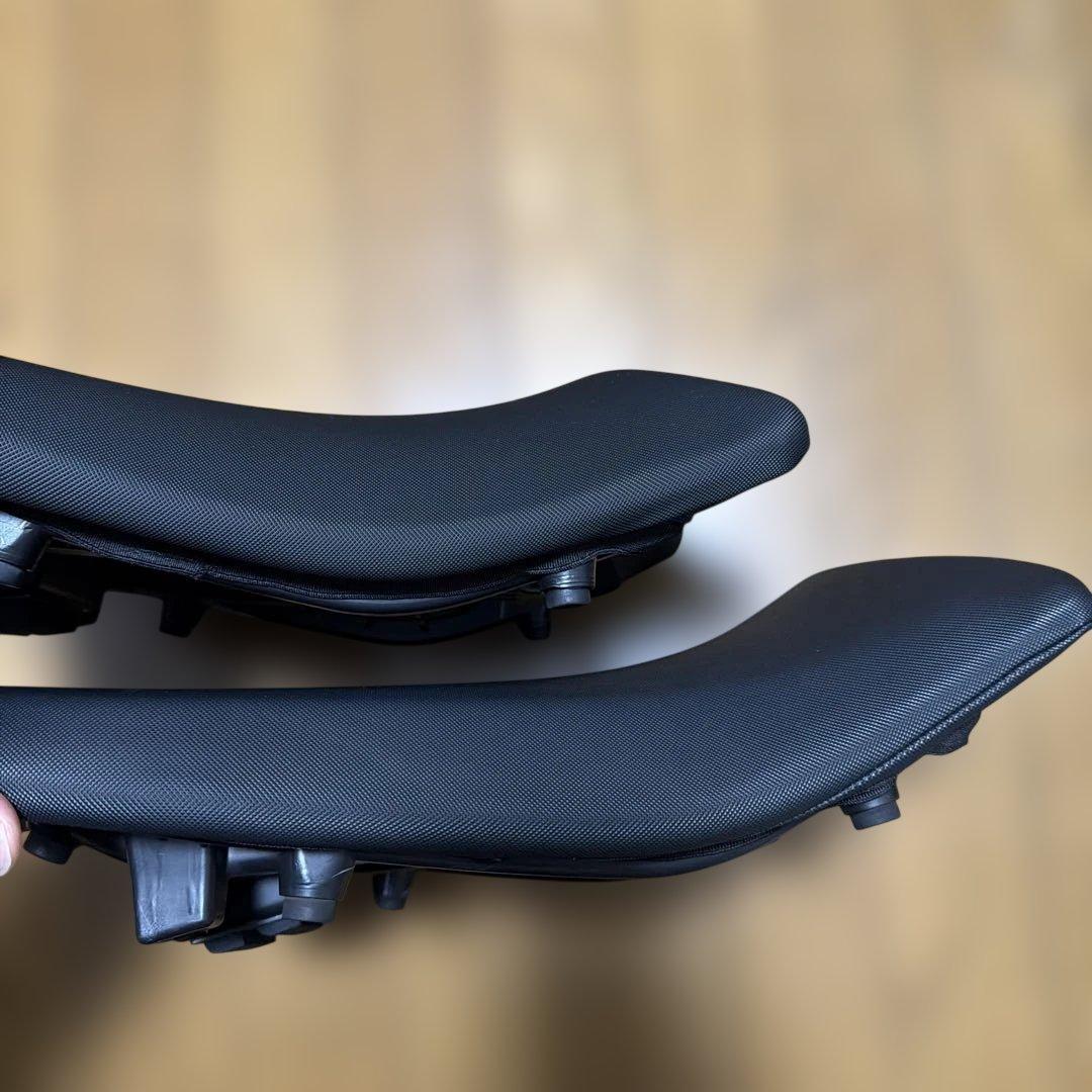 BMW M1000R 装着シート 足付き向上 Mローシート S1000RR - メルカリ