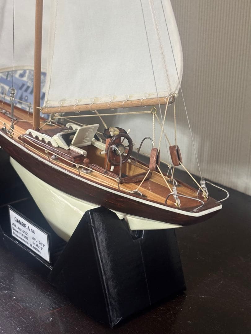 インテリア、木製モデルヨット