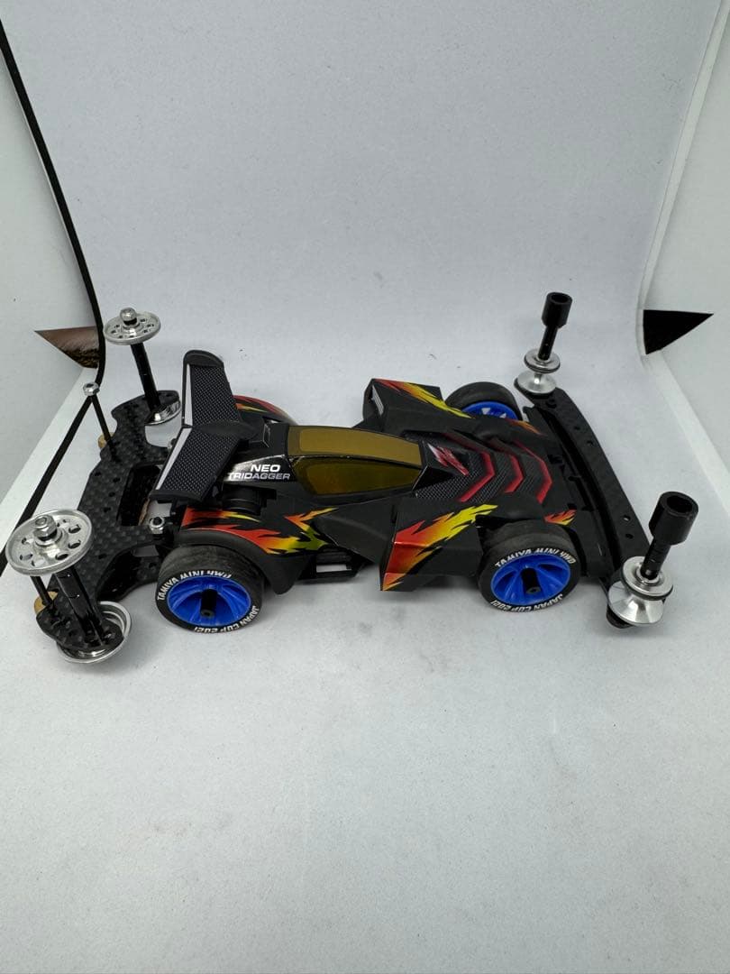 期間限定価格　ミニ四駆　ネオトライダガーzmcカーボンスペシャル　B-MAX仕様
