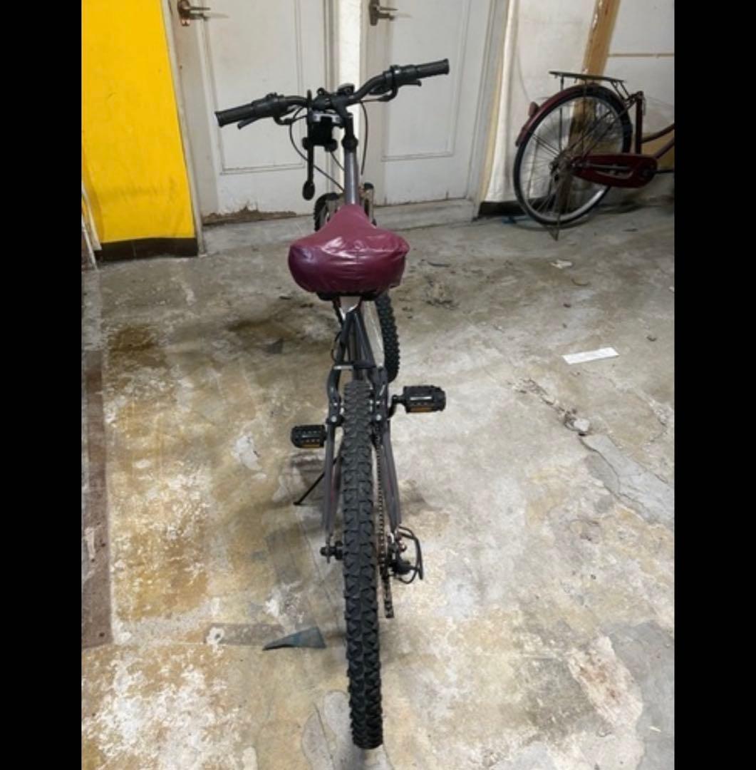 自転車　空気なし　ブレーキ故障 引き取り希望の場合3000¥