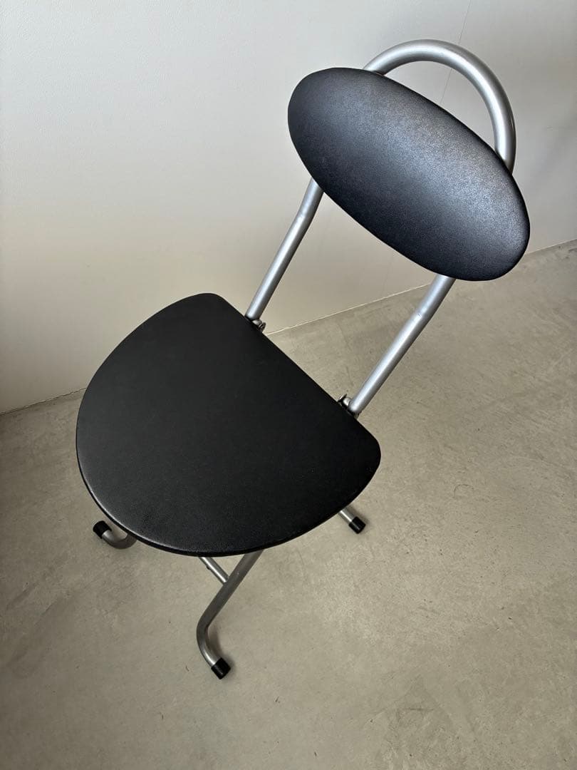 ポストモダン 折りたたみ椅子 黒 ビンテージ - メルカリ