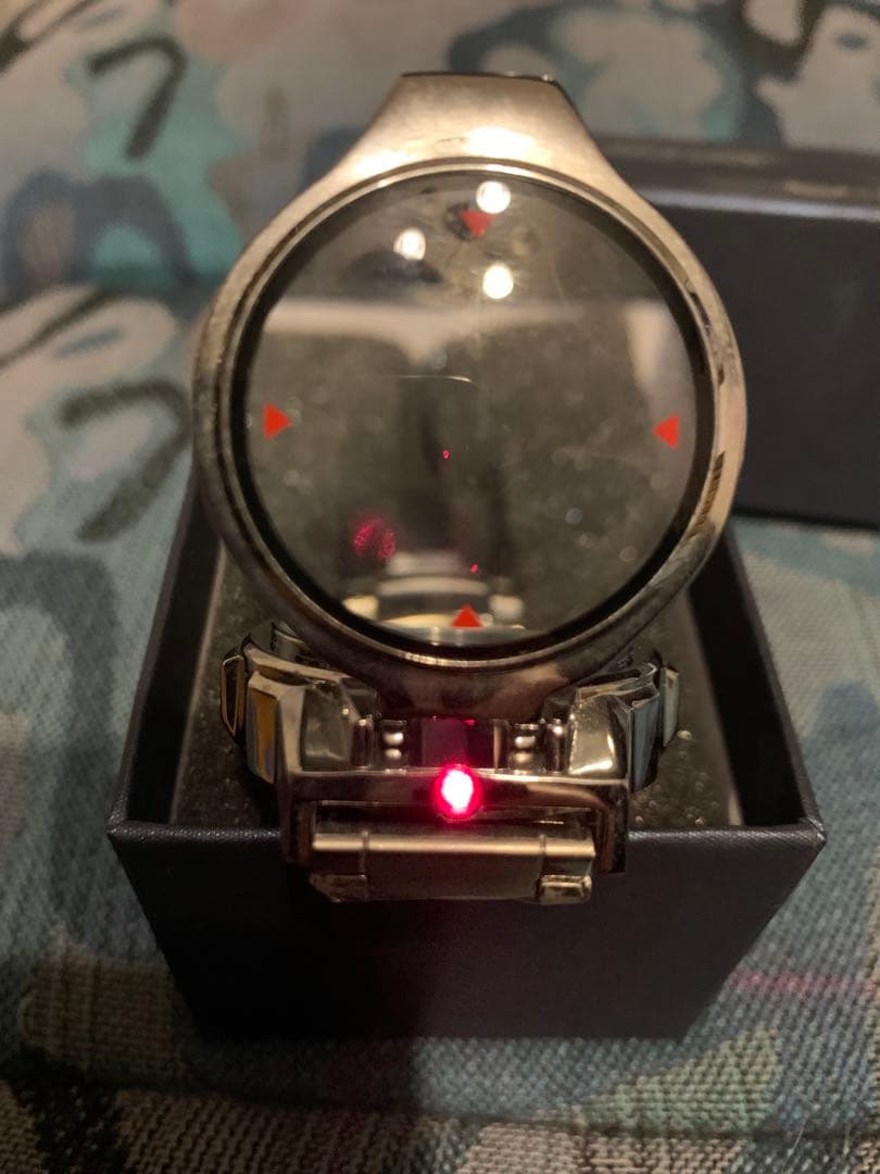 海外限定の腕時計型麻酔銃