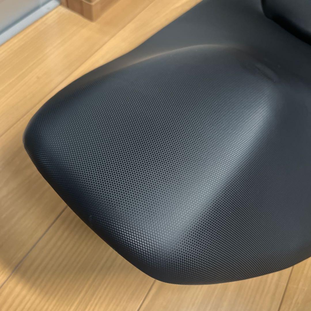 マジェスティ 4d9 純正シート - メルカリ