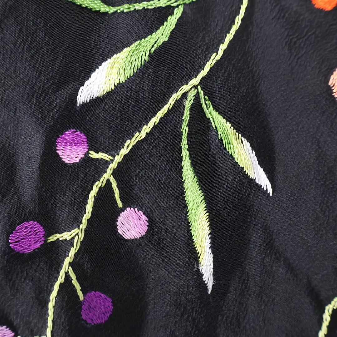 フラメンコ衣装】ブラック シージョ マントン フレコ 黒 花柄 赤 刺繍