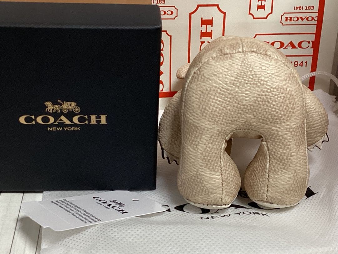 保存袋付き未使用美品コーチCOACH クマ型キーホルダー ベージュ本物