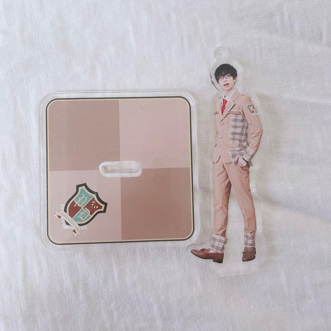 パンダドラゴン なるき アクリルスタンド - メルカリ