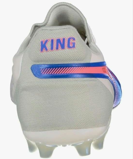 PUMAキング アルティメット MG サッカースパイク 28.0cm