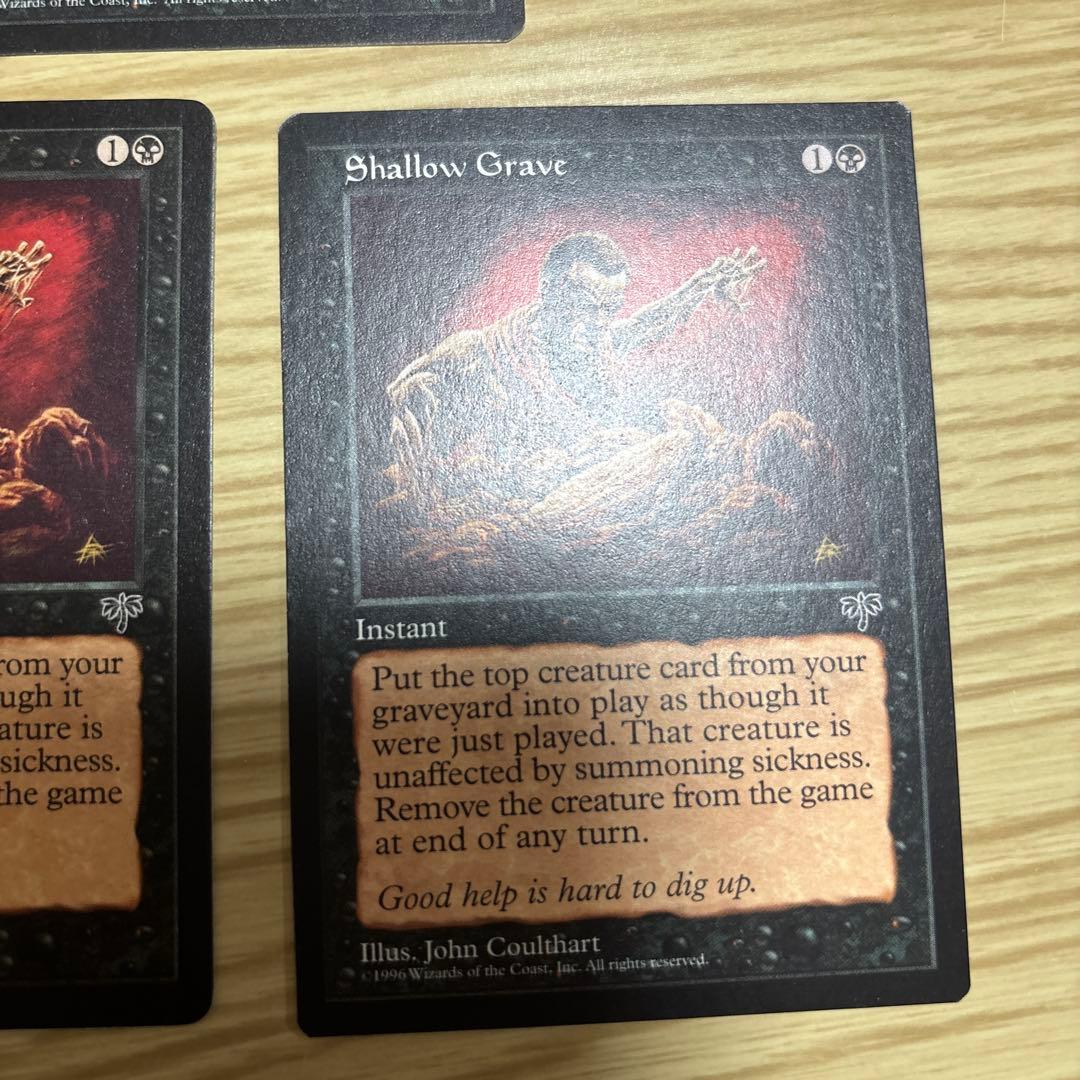 送料込み　浅すぎる墓穴　日本語版１枚、英語版２枚