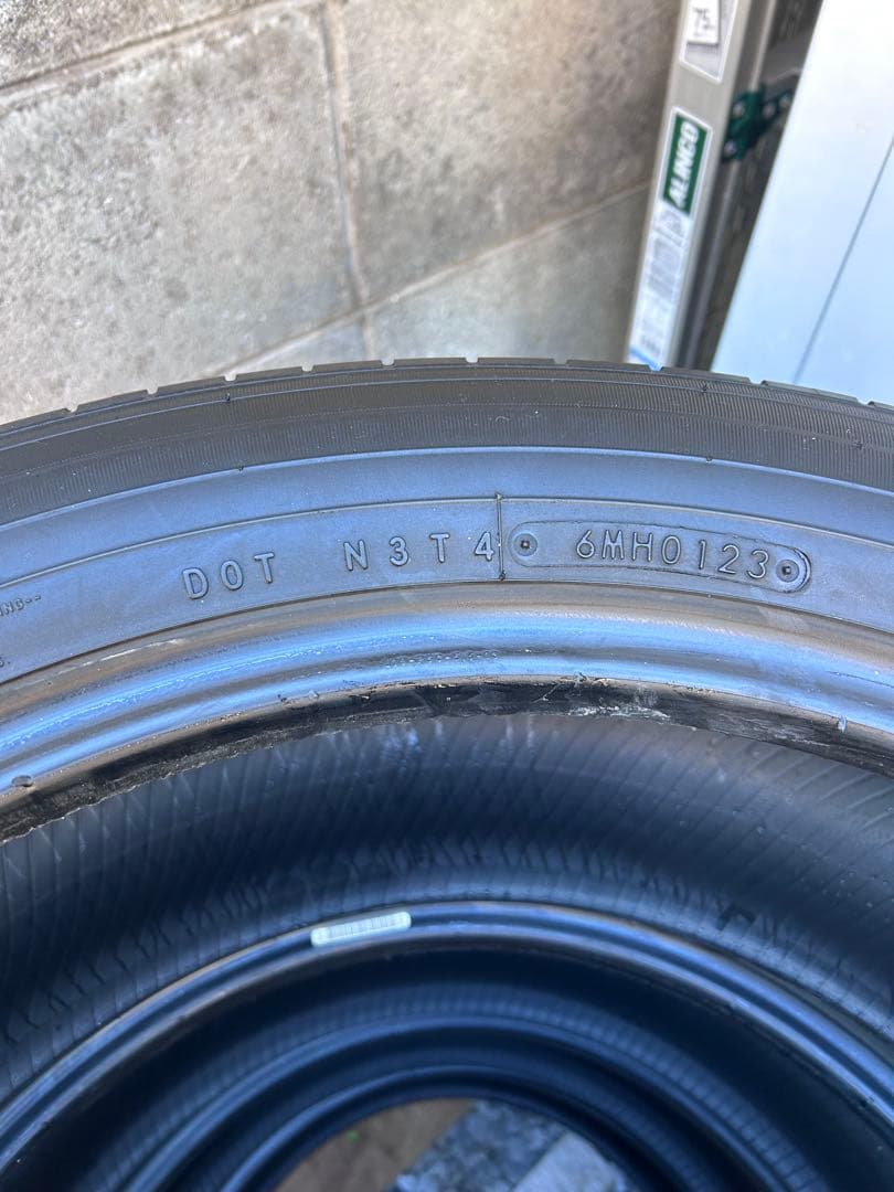タイヤ4本セット　225/55/R19