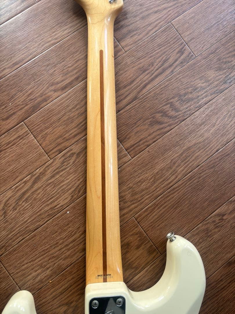 A*p様 《Eシリアル》fender japan stratcaster st7