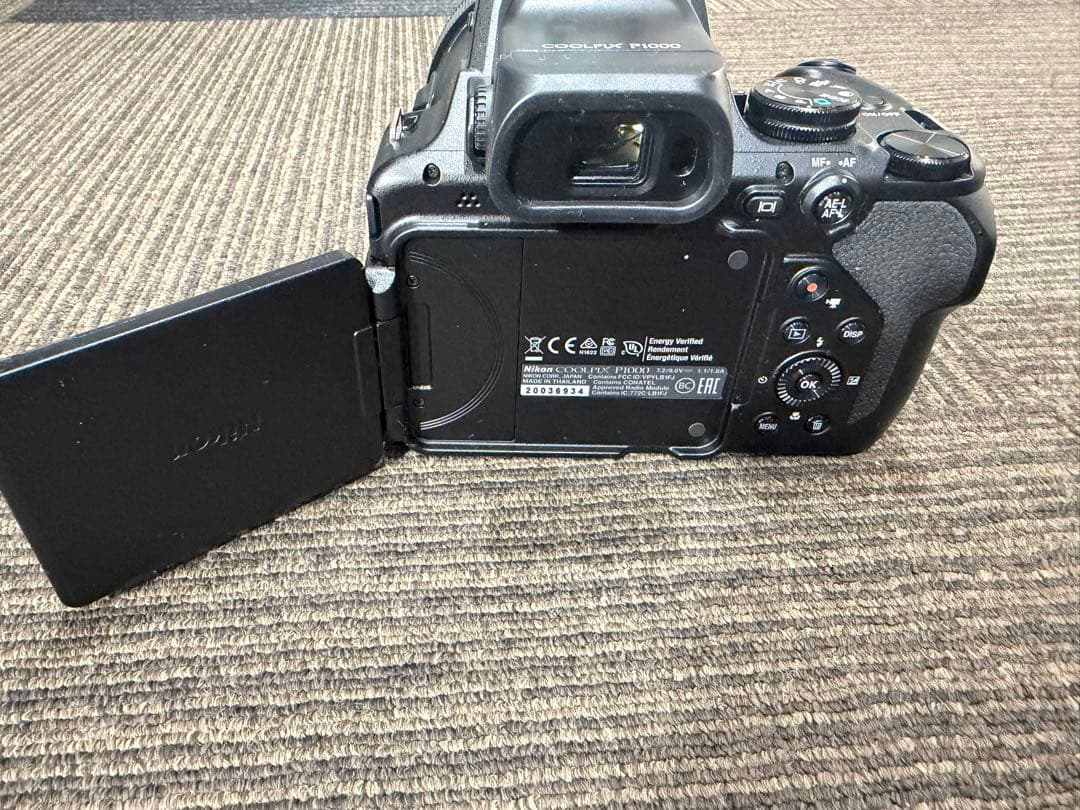 Nikon COOLPIX P1000 本体 数回使用 新品バッテリー付 - メルカリ