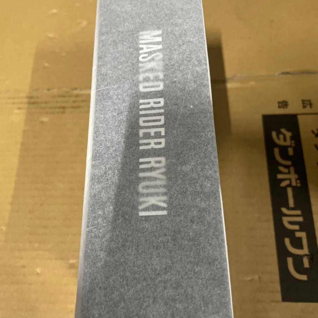 真骨彫製法　S.H.Figuarts 仮面ライダー龍騎