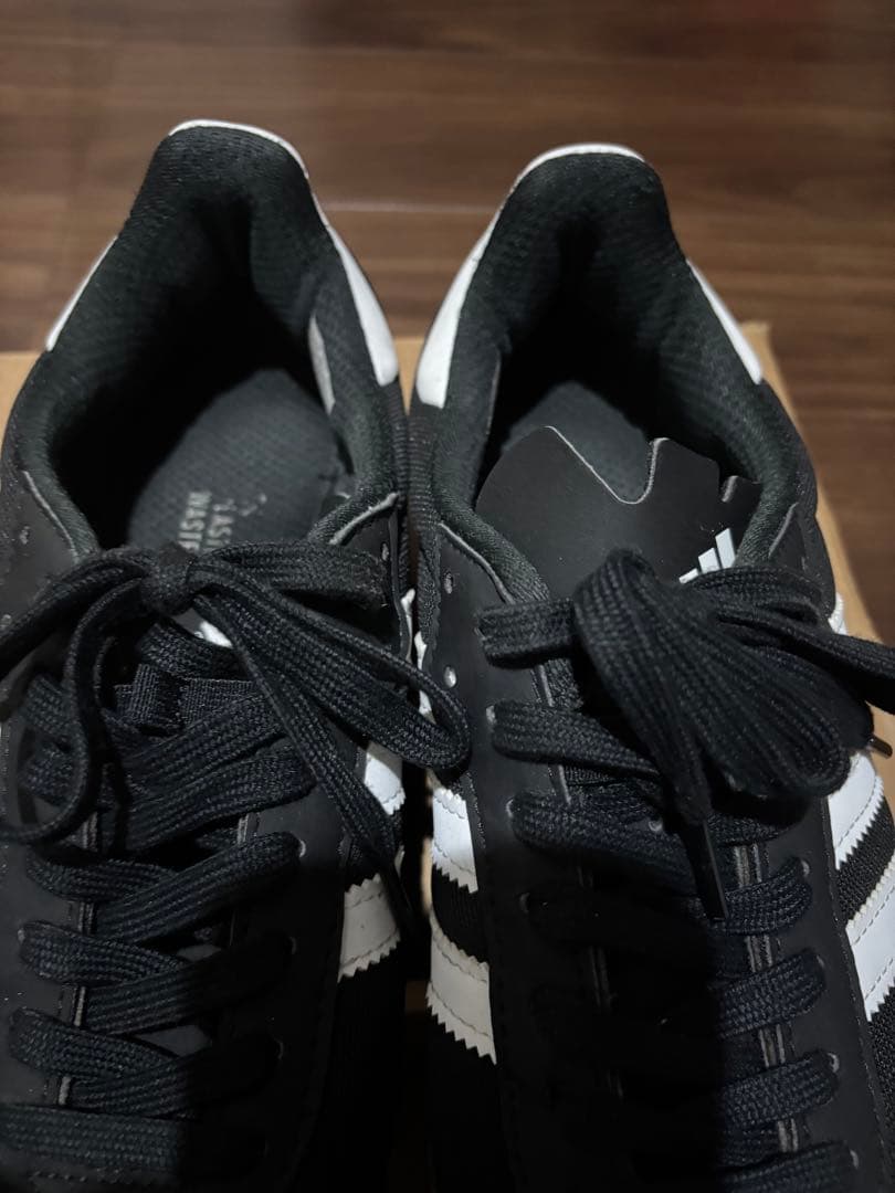 adidas VELOSAMBA ブラック/ホワイト スニーカー　26.5cm