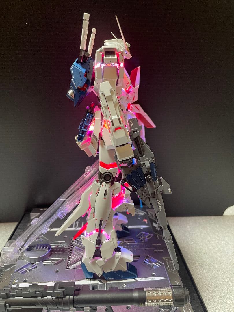ユニコーンガンダム MG完成品 LEDライトアップ