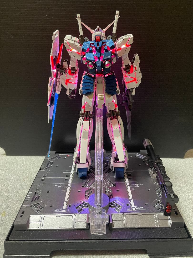 ユニコーンガンダム MG完成品 LEDライトアップ