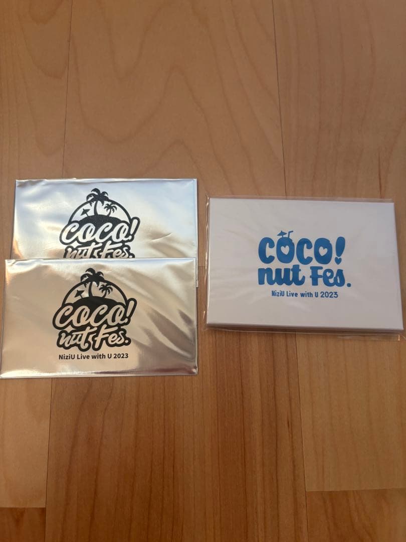 NiziUのグッズまとめ売り