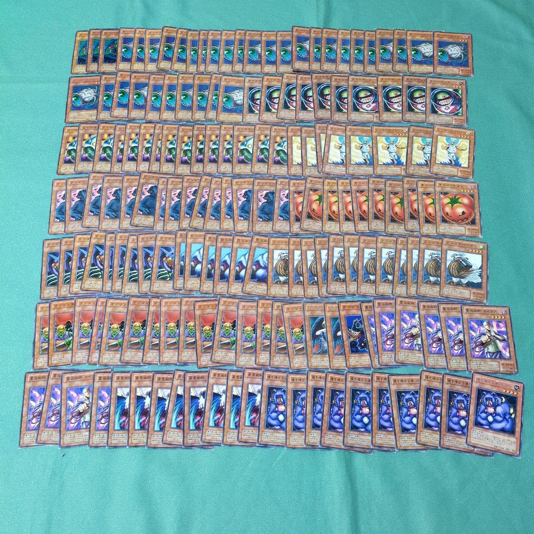 d*u様 遊戯王　引退品　初期　2期　3期〜　大量　まとめ売り　2000枚以上